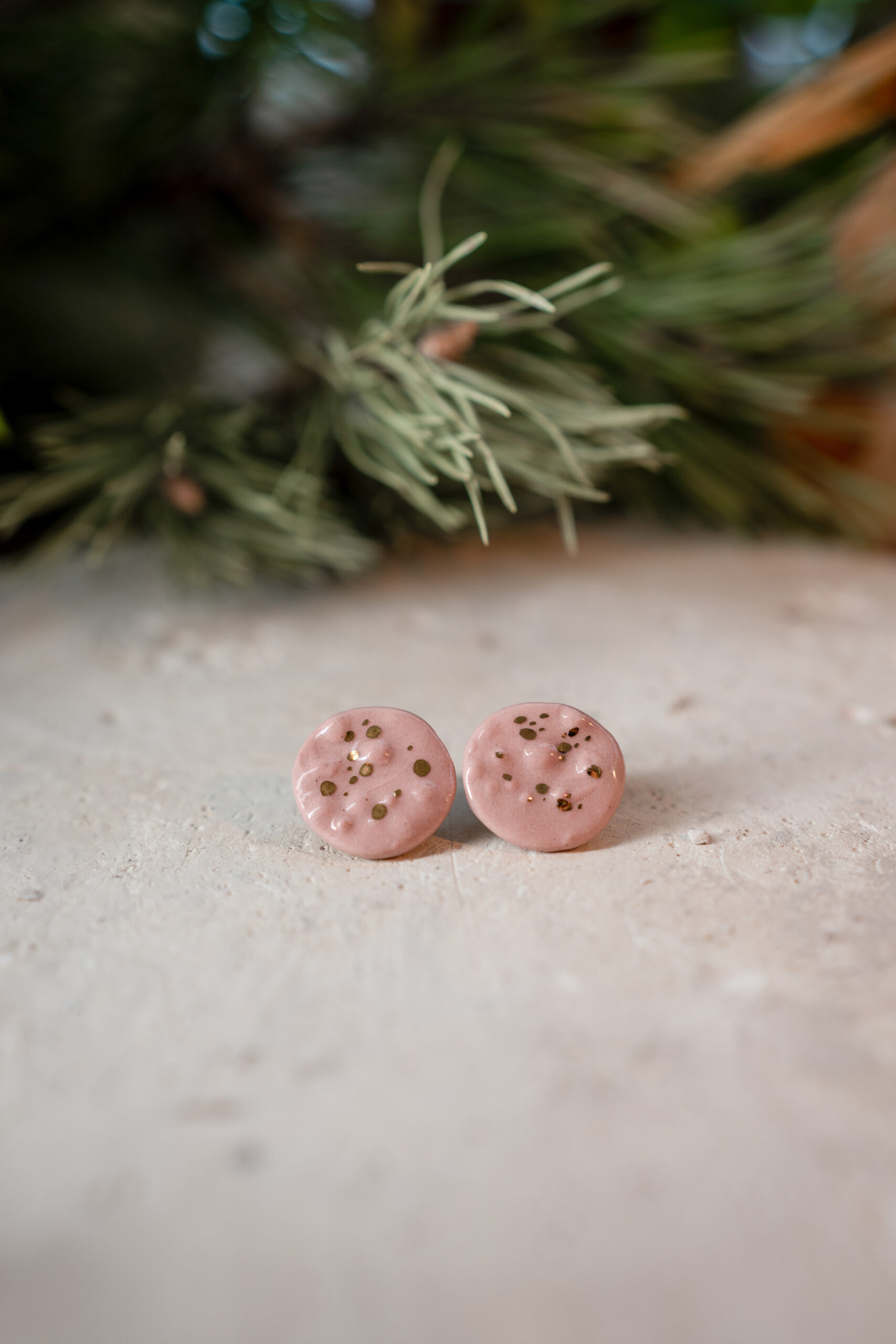 Ceramiczne kolczyki - Różowy mech
